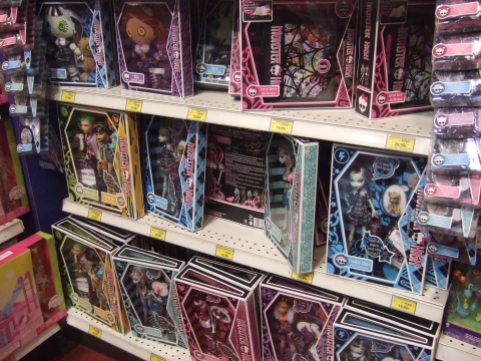 [Photo] Monster high - Toy's r us